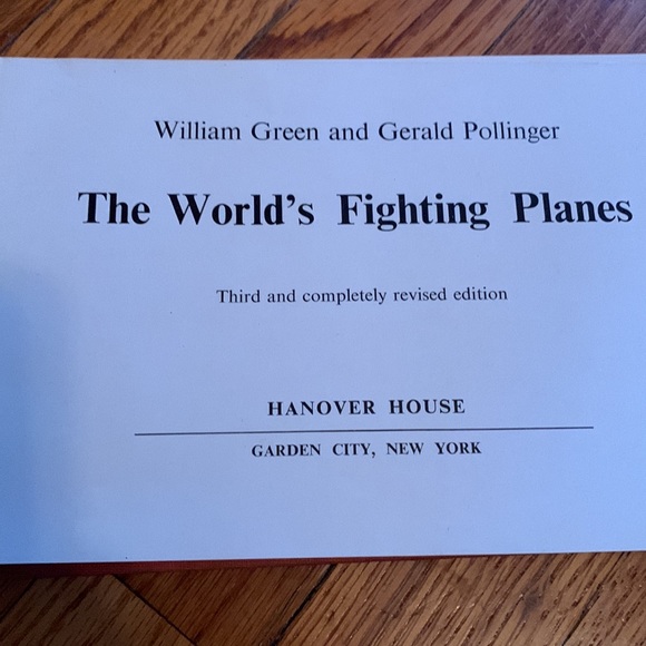 Vintage 1959 The World’s Fighting Planes picture guide of airplanes &helicopters - Picture 1 of 12